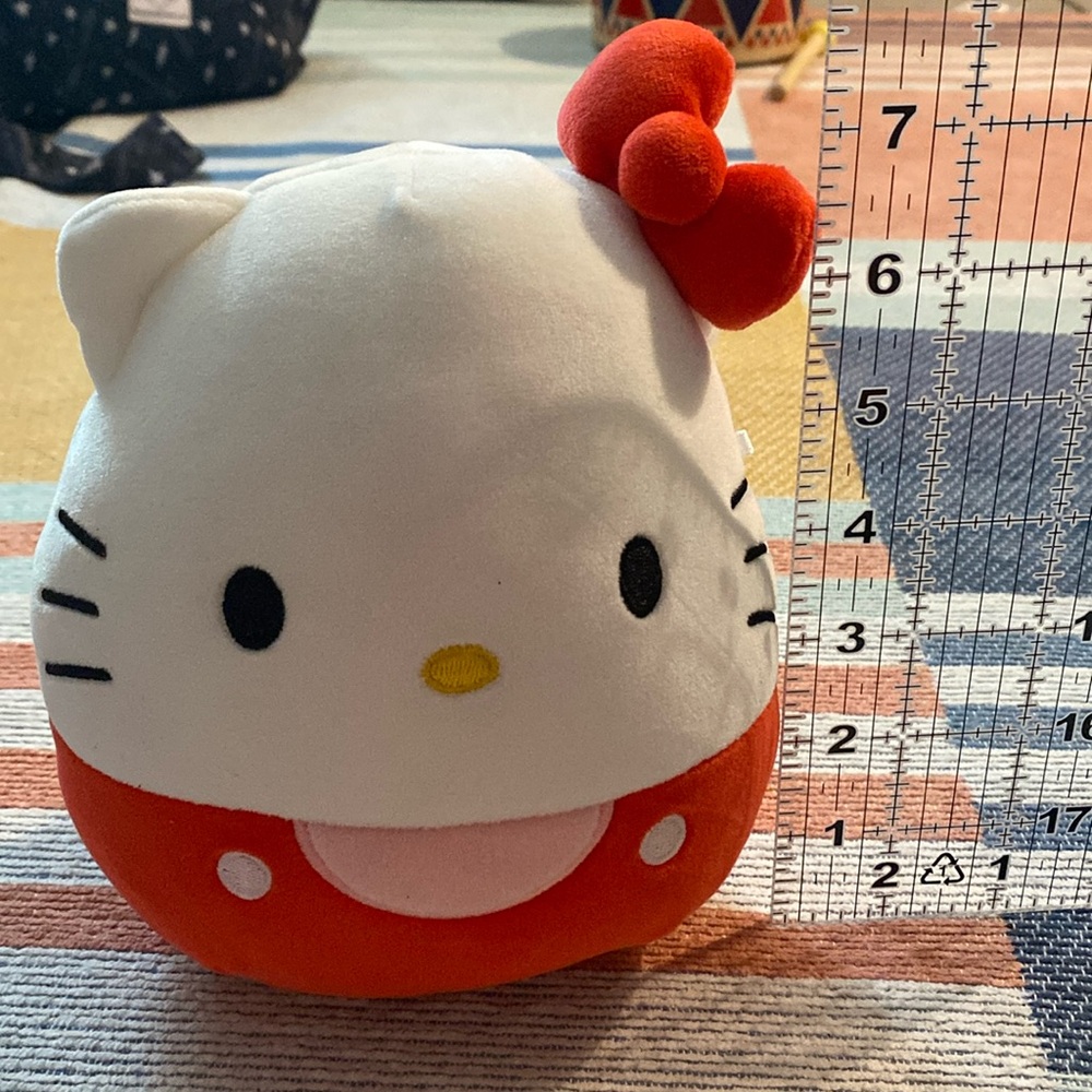 Hello Kitty Squishmallow 7”